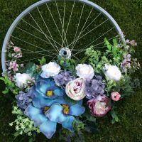dekor kwiatowy na kole